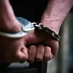 Uhapšen muškarac u Prokuplju, pretio supruzi pa zapalio porodičnu kuću