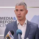 Stanković (NPS) u Strazburu: U Srbiji se ne održavaju izbori, već se simulira demokratija