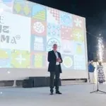 Još sam živ, i ne bih da se izvinjavam zbog toga: Dušan Kovačević primio Nagradu „Milan Žmukić“ i proglasio otvorenim 38. Filmski festival Herceg Novi