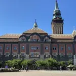 Vlasnici mopeda u Subotici odustali od blokade puta nakon razgovora u Gradskoj kući