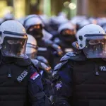 Kadija te tuži, kadija ti sudi, kadija te prebija!