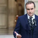 Novo glasanje o nepoverenju vladi: Premijer Francuske ne želi ni pad ni raspuštanje parlamenta