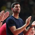 (VIDEO) Novak Đoković prisustvuje meču Olimpijakosa i Crvene zvezde