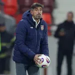 Prvi autogol novog selektora Srbije: „Paunović je za najbližeg saradnika uzeo čoveka koji se u društvu kriminalaca obračunavao sa studentima i branio ćacilend“