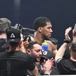 Nokaut od 100 miliona dolara: Džošua slomio vilicu Džejku Polu