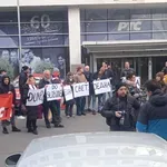DUNP-aj do slobode“: Glumci ispred RTS-a podržali studente i pozvali sve 21. decembra u Novi Pazar