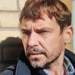 Kad se ukrste lepo i strašno, nešto veliko, nešto malo, mračne latice, crni sneg: Nova knjiga pesama Nenada Jovanovića u izdanju Arhipelaga