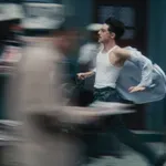 Gvinet Paltrou i Timoti Šalame u filmu koji briše granice ambicije „Marti veličanstveni“