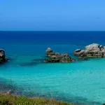 Zašto Bermudska ostrva „lebde“ iznad okeana: Otkriće iz dubine Zemljine kore