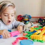 Oprez kod biranja poklona za decu: Određene igračke mogu ozbiljno ugroziti njihovo zdravlje