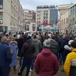 Meštani sela kod Loznice 24 časa bez struje, grupa građana blokirala put