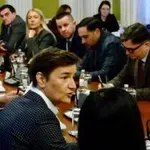 Ana Brnabić odbacila navode SSP da je u histeriji zbog dolaska misije EP: Opozicija čeka Deda Mraza