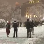 Pozivu studenata na grudvanje odazvali se brojni građani (VIDEO)