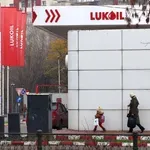 Lukoil prodaje poslovanje američkoj investicionoj grupi, čeka se ‘mig’ Vašingtona