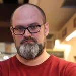 Darko Tuševljaković i „Karota“: O čemu je roman koji je dobio NIN-ovu nagradu