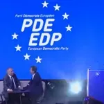 EDP: Vučić ide Orbanovim stopama, nadamo se da će se istorija ponoviti