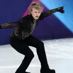 Ko je Ilja Malinin? Amerikanac ruskog porekla je zvezda Zimskih olimpijskih igara, a oduševio je i Novaka Đokovića (VIDEO)