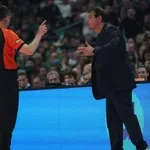 Evroliga: Ataman bacao tablu i zaradio isključenje u porazu Panatinaikosa, ubedljive pobede Reala i Valensije (VIDEO)