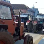 Blokada Ibarske magistrale u Mrčajevcima nastavljena i danas