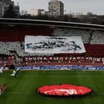 Delije podmetnule Grobarima transparent na kojem se spominje Franjo Tuđman (FOTO)