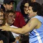 Batistuta krivi i sebe za Maradoninu smrt: „Preminuo je kao pas“