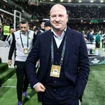 Ekstravagantni predsednik iznenadio srpskog trenera: Marka Nikolića nasmejao „čudan“ poklon vlasnika AEK-a (FOTO)