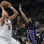 Dabl-dabl Jokića u ubedljivoj pobedi Denvera nad Golden Stejtom, 10 poena Vukčevića u porazu Vašingtona, Bogdanović bez minuta