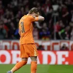 Golmani pružili podršku čuvaru mreže Totenhema koji je zamenjen u 17. minutu na debiju u Ligi šampiona (VIDEO)