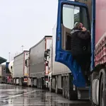 Kamioni na graničnim prelazima čekaju od tri do sedam sati, automobili bez zadržavanja