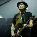 Preminuo Fil Kembel, gitarista Motörheada