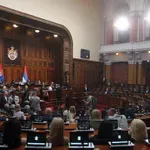 Poslanici Skupštine Srbije danas nastavljaju načelnu raspravu o svih 40 tačaka dnevnog reda