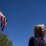 Tramp kao Isus, Tramp kao papa, Tramp kao Otac osnivač: Šta je poenta čudnih mimova predsednika SAD?