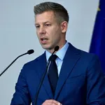 Vučić razgovarao telefonom sa Peterom Mađarom