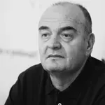 Partizan se oprašta od proslavljenog trenera: Knjiga žalosti za Duška Vujoševića ispred Arene