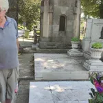 Udruženje Adligat povodom navoda o neodržavanju grobnice Pavla Vuisića: Nije istina da grobnicu niko godinama ne obilazi