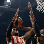 Ebuka Izundu produžio ugovor sa Crvenom zvezdom