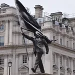 U centru Londona osvanuo spomenik koji se pripisuje Benksiju