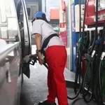 Dizel u Severnoj Makedoniji od sutra jeftiniji za najmanje pet, a benzin za tri dinara