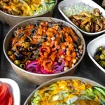 Salate koje savršeno idu uz roštilj: 3 neodoljiva recepta