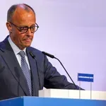 Politico: Putin intenzivirao napore da ubrza politički pad Fridriha Merca