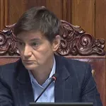 „U skladu s paranojom koja zahvata vlastodršce opet je pobrkala odnose u državi“: Reakcije na izjave Brnabić o Hrvatskoj kao inspiratoru „rušenja Vučića“