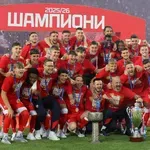 Crvena zvezda proslavila titulu šampiona Srbije: Četvorica podigla pehar (FOTO)