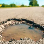 Šta se dešava kada vozilo udari u rupu na putu: Stručnjak upozorava na čitav niz kvarova
