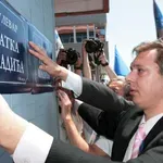 „Od skidanja ljage sa Srbije do gnusnog čina“: Kako su Aleksandar Vučić i drugi političari 2011. reagovali na Mladićevo hapšenje?