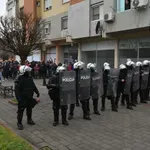 Miting naprednjaka u Užicu završen Vučićevim govorom: Policija i dalje razdvaja pristalice SNS-a i građane koji protestuju
