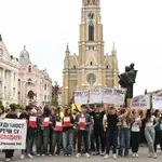 „Jovina je naša, ne damo Jovinu!“: Niz javnih ličnosti podržao Jovinu gimnaziju
