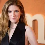 Bestseler „Sedam muževa Evelin Hjugo“ postaje Netfliksov film u režiji Ane Kendrik