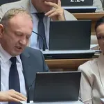„Ministri, on zna da ste veliko ništa, tu ste da ćutite i trpite“: Govor Dragana Đilasa na Sednici o nepoverenju Vladi