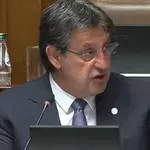 Gašić u Skupštini: Neću dozvoliti da časno ime Vučića napadate na tako bezobrazan način