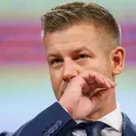 Petera Mađara pljunuo muškarac, mađarski premijer mu poželeo „dobro zdravlje“ (VIDEO)